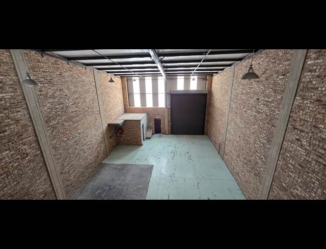 517M² WAREHOUSE TO LET IN NORTH RIDING