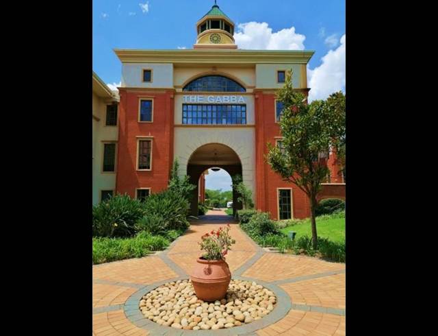 2,105M² OFFICE TO LET IN BRYANSTON