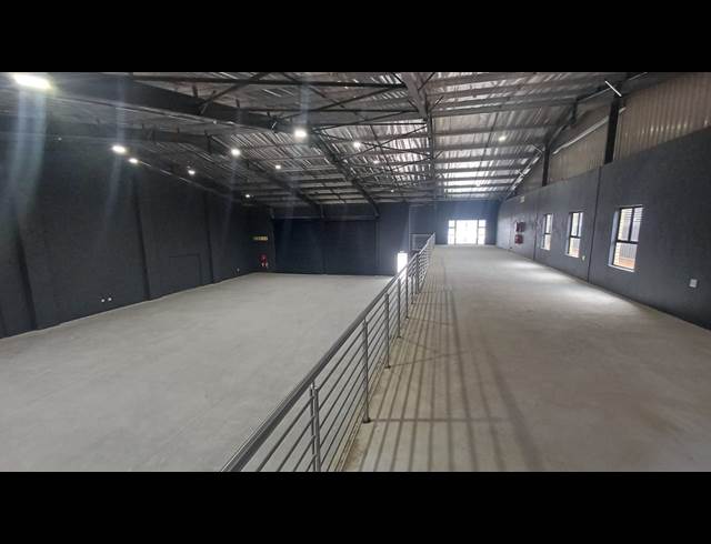 825M² WAREHOUSE TO LET IN RIVERSIDE PARK