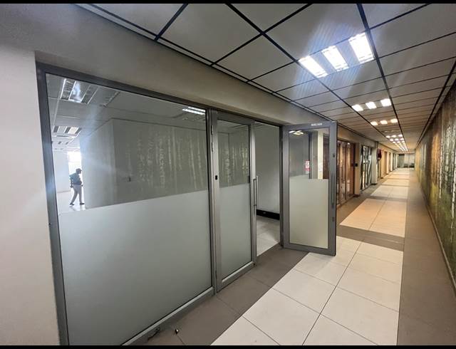 95M² RETAIL TO LET IN KYA SANDS