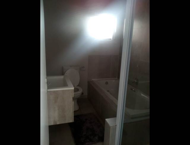 2 bed property to rent in RAVENSWOOD