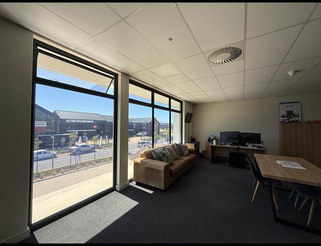 428M² WAREHOUSE TO LET IN KRAAIFONTEIN INDUSTRIA