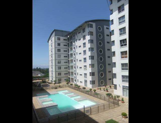 2 bed property to rent in CLAREMONT