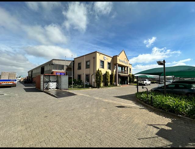 1,993M² WAREHOUSE TO LET IN MEADOWDALE