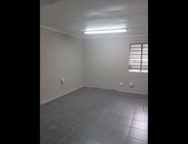 Business property to rent in WORCESTER CENTRAL
