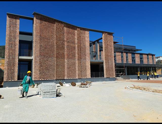 2,739M² OFFICE TO LET IN SALT RIVER