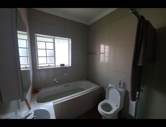 3 BEDROOM FREESTANDING TO LET IN SANDRINGHAM