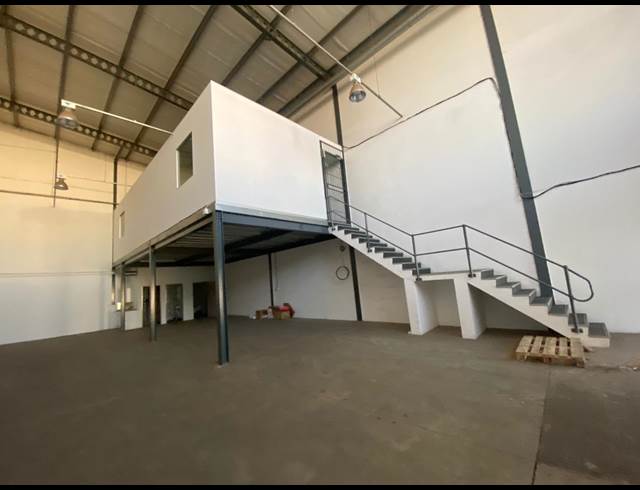 284M² WAREHOUSE TO LET IN MEADOWDALE