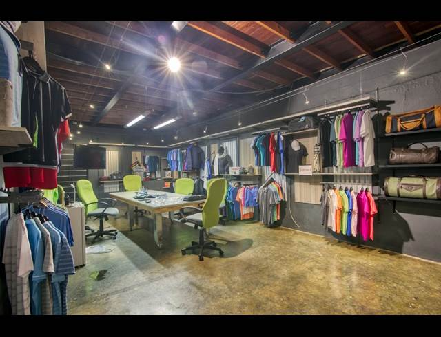 2,100M² WAREHOUSE TO LET IN WYNBERG