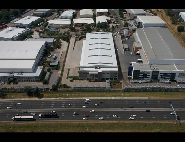 8,760M² WAREHOUSE TO LET IN LINBRO PARK