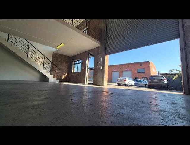 156M² WAREHOUSE TO LET IN SUNNYDALE