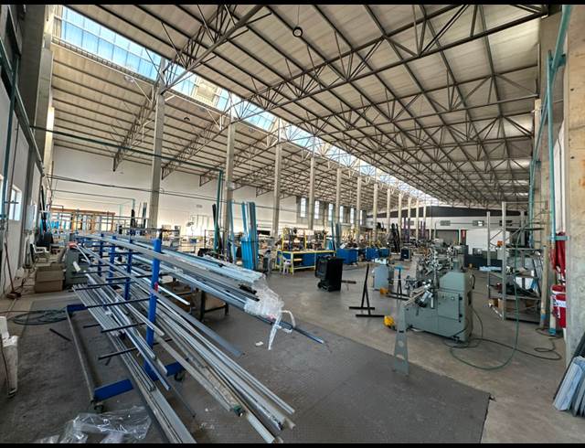 3,456.80M² WAREHOUSE TO LET IN COSMO BUSINESS PARK