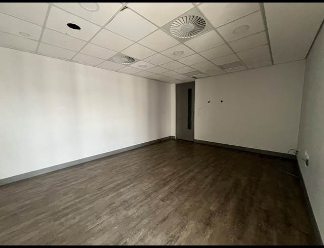 755M² OFFICE TO LET IN SOUTHDOWNS ESTATE