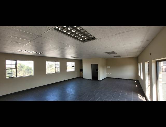 102M² OFFICE TO LET IN NELSPRUIT CENTRAL
