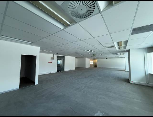 263M² OFFICE TO LET IN FORESHORE