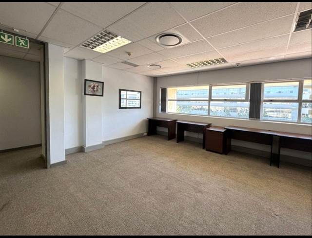 637M² OFFICE TO LET IN UMHLANGA RIDGESIDE