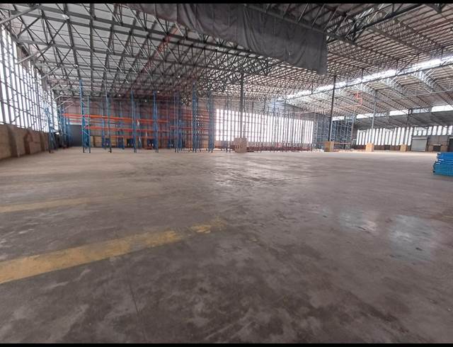 22,510M² WAREHOUSE TO LET IN COSMO CITY