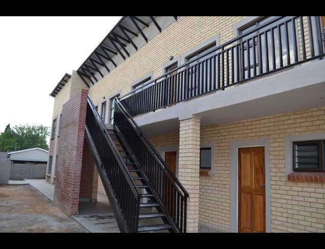 1 BEDROOM PROPERTY TO RENT IN DIE BULT