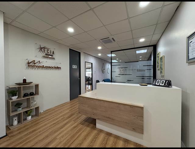 255M² OFFICE TO LET IN LA LUCIA RIDGE
