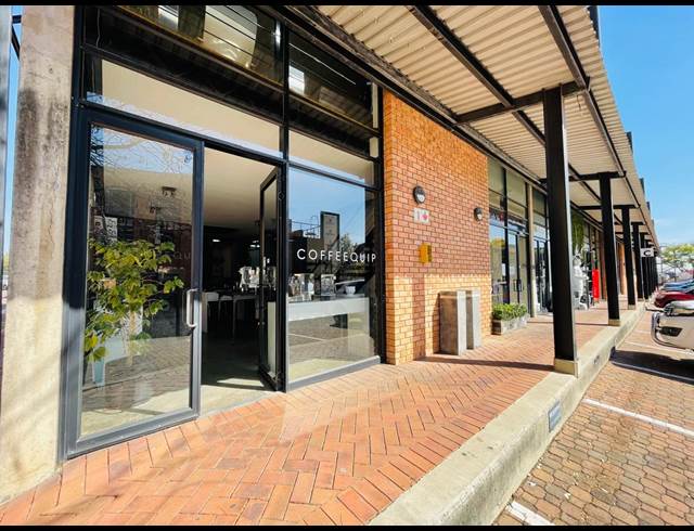 152M² OFFICE RENTED IN FOURWAYS
