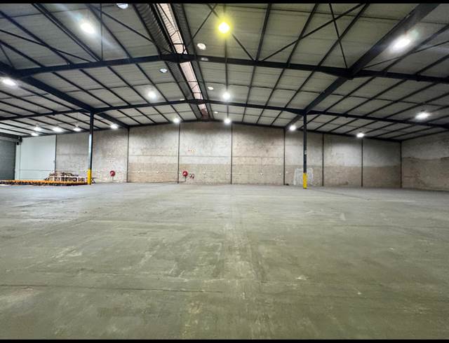 1,500M² WAREHOUSE TO LET IN BRIARDENE