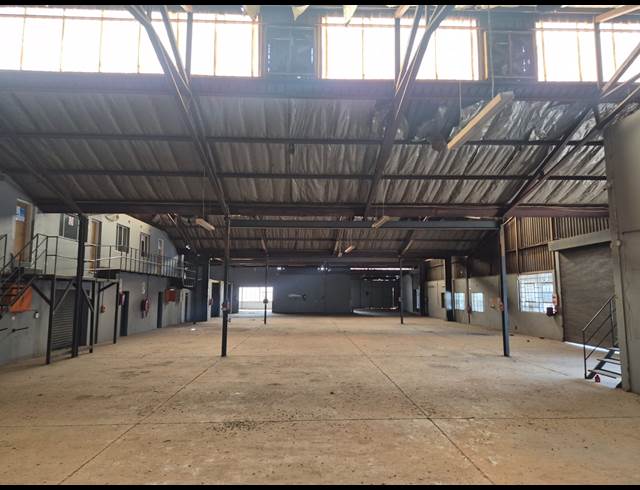 1,700M² WAREHOUSE TO LET IN ALRODE SOUTH