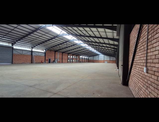 3,200M² BUILDING TO LET IN WITPOORT ESTATES