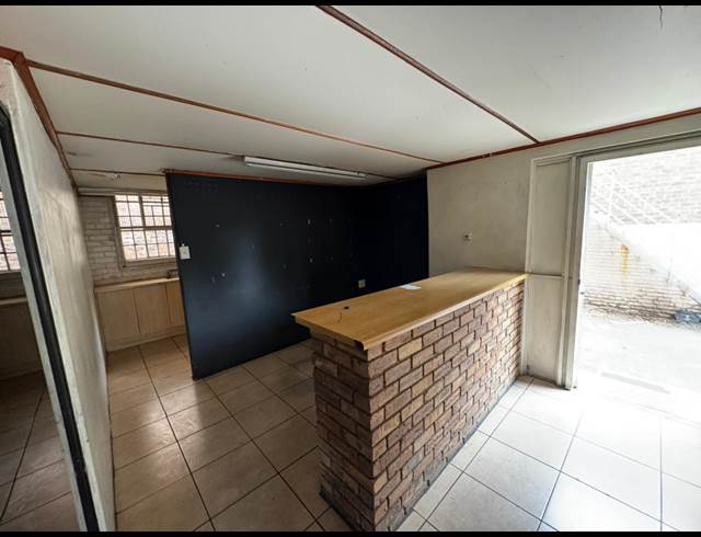 352M² WAREHOUSE TO LET IN BOOYSENS RESERVE