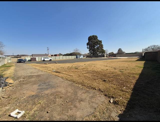 3,000M² INDUSTRIAL YARD TO LET IN BRENTWOOD PARK