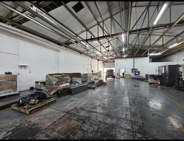 1,099M² WAREHOUSE TO LET IN BELLVILLE SOUTH