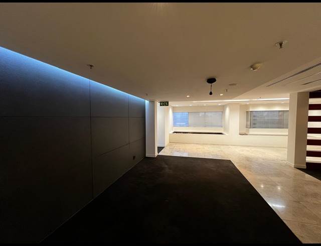 1,010M² OFFICE TO LET IN CAPE TOWN CITY CENTRE