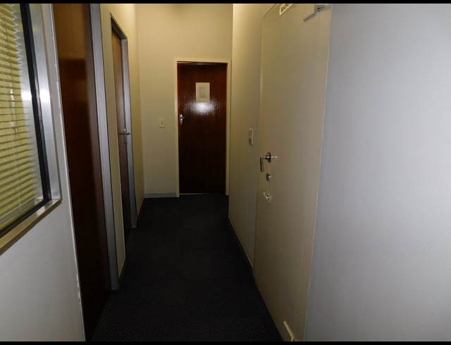 400M² OFFICE TO LET IN STRIJDOMPARK