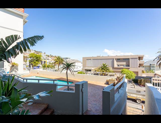 2 BEDROOM APARTMENT RENTED IN BANTRY BAY