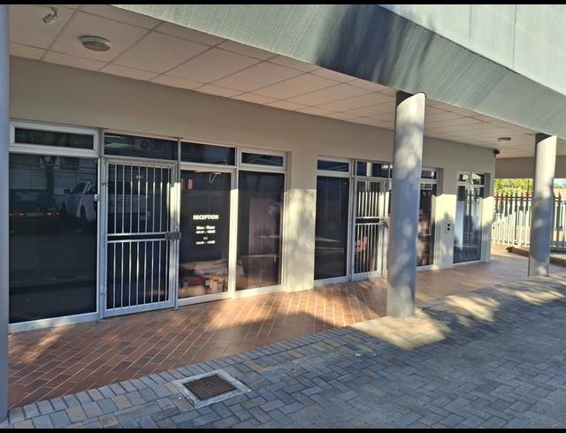 105M² OFFICE TO LET IN VINCENT