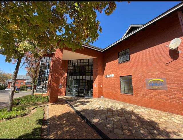 224.64M² OFFICE TO LET IN BRYANSTON
