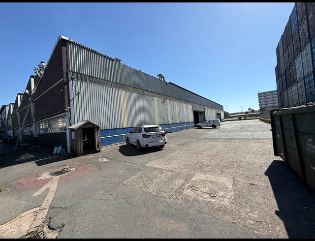 4,831M² WAREHOUSE TO LET IN ROSSBURGH