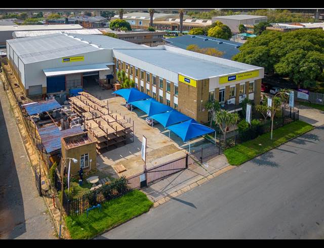 2,501M² WAREHOUSE TO LET IN ISANDO