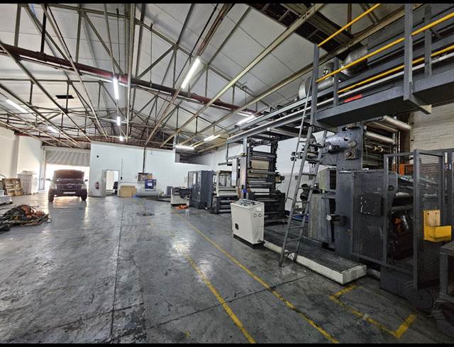560M² WAREHOUSE TO LET IN BELLVILLE SOUTH INDUSTRIA