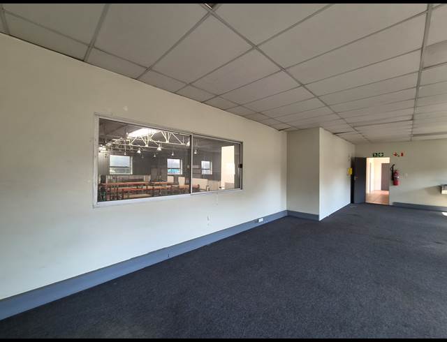 4,195M² WAREHOUSE TO LET IN HALFWAY HOUSE