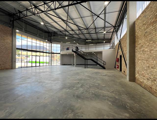 411M² WAREHOUSE TO LET IN STRIJDOMPARK