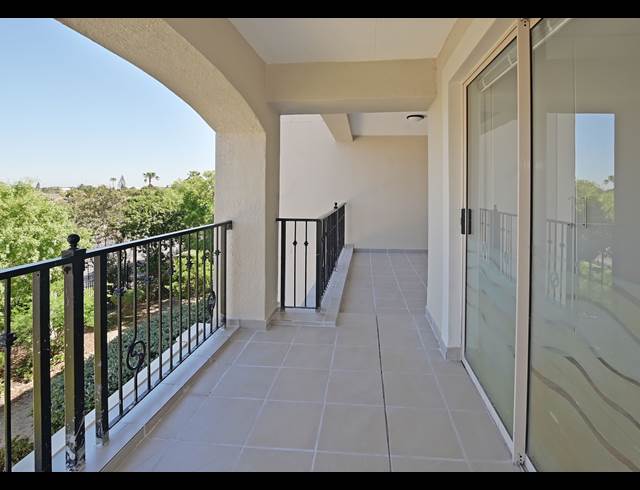 2 BEDROOM APARTMENT TO LET IN CENTURY CITY