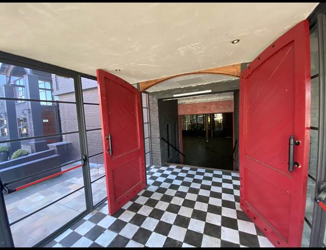 522M² RESTAURANT TO LET IN WOODSTOCK