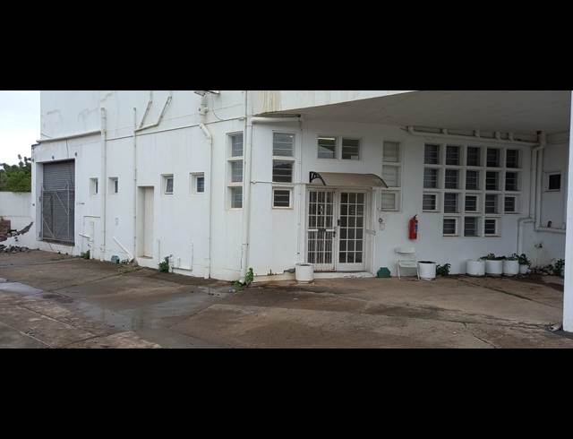 250M² WAREHOUSE TO LET IN WESTMEAD