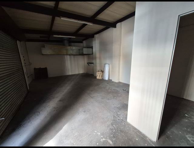 62M² MINI FACTORY TO LET IN DENVER