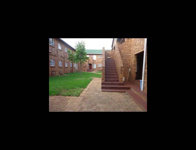 2 bed property to rent in MOREHILL