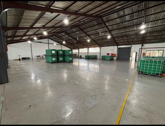 1,300M² WAREHOUSE TO LET IN EPPING INDUSTRIAL