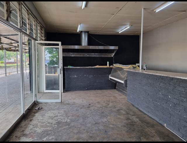 80M² RETAIL TO LET IN ROCKY DRIFT