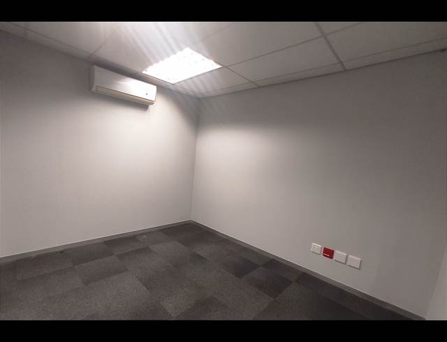 586M² OFFICE TO LET IN BRYANSTON