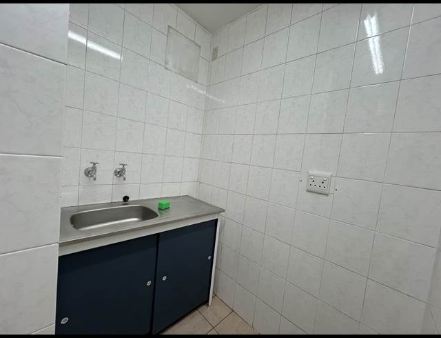100.51M² OFFICE TO LET IN HIGHVELD