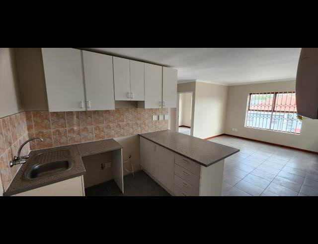 2 BEDROOM PROPERTY TO RENT IN GOODWOOD CENTRAL